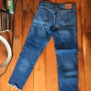 Levi wedgie jean  ON HOLD FOR @lacquer_flowers